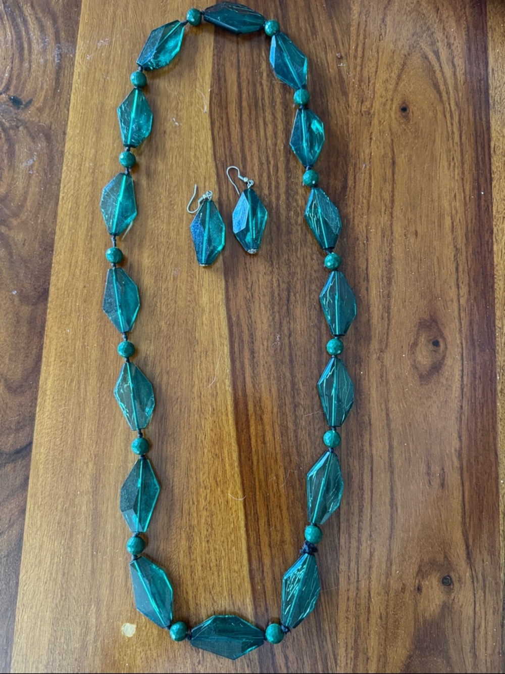 Emerald Faceted Bead Necklace and Earrings Set